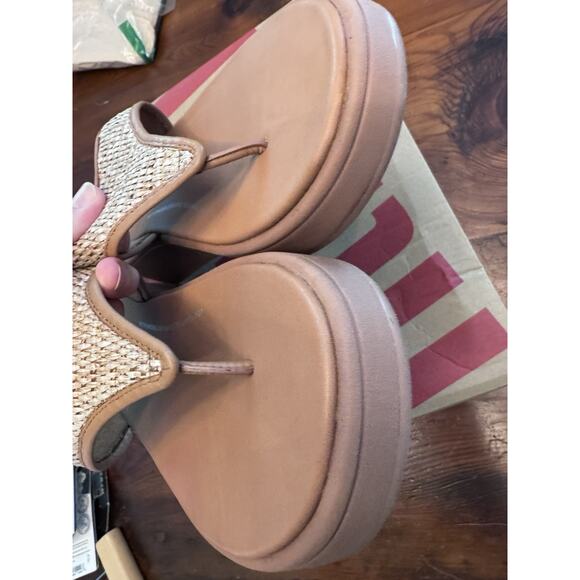 FitFlop Women’s 10 F-Mode Woven Raffia Platform Tan Toe Post Sandals NEW NIB - Picture 9 of 16